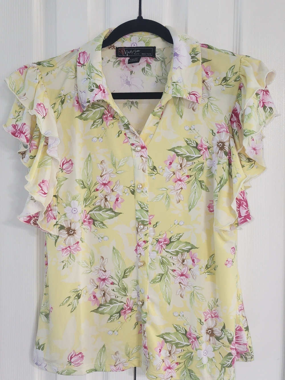 Madidon Yellow Floral Flutter Sleeve Blouse New Without Tags Size L